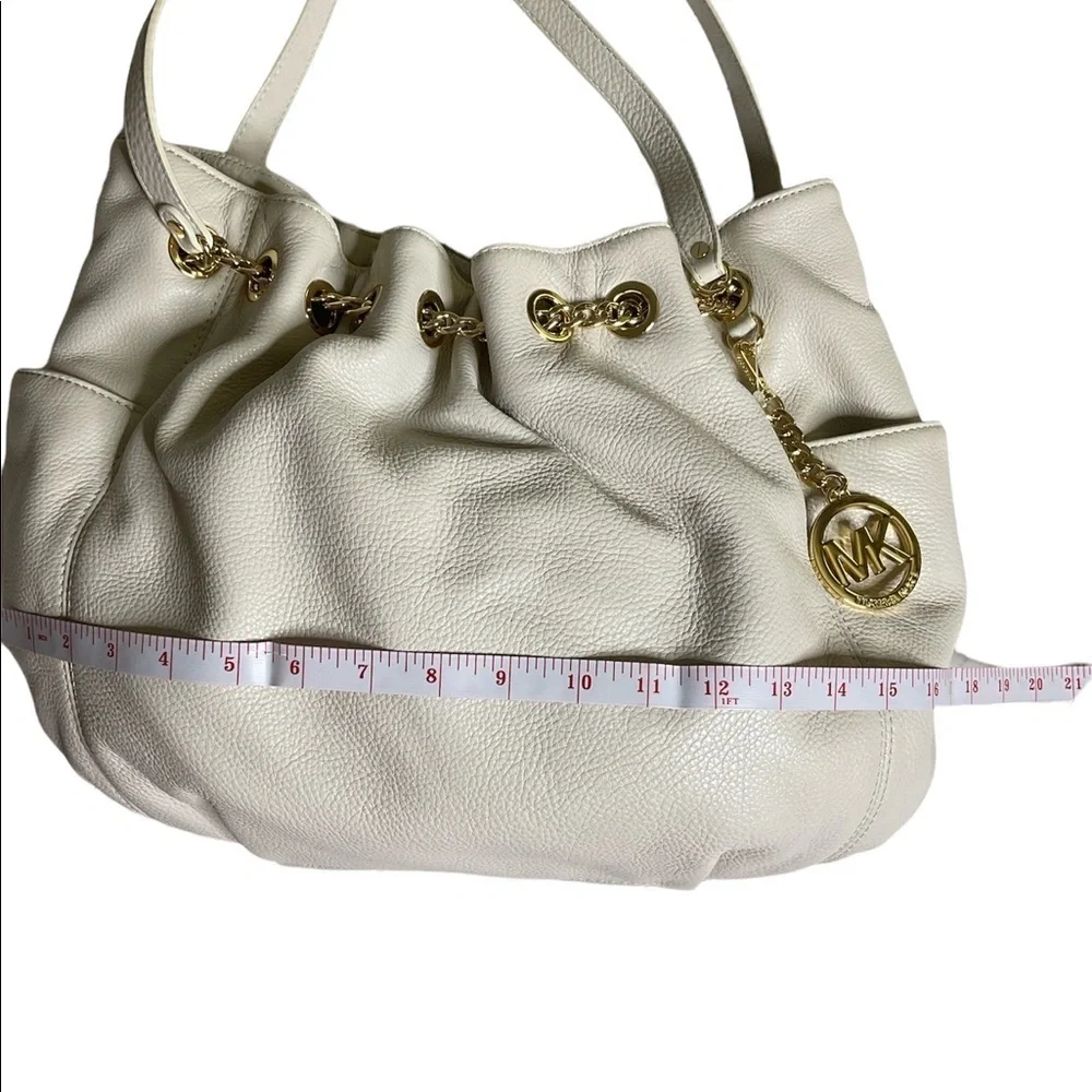 Michael Kors Jet Set Large Drawstring Chain Bag